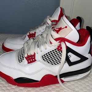 Jordan 4s